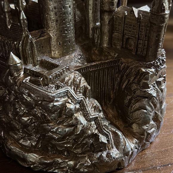 Pottery Barn Teen Harry Potter Hogwarts Castle Night Sky Projector with Hedwig🦉 - Picture 11 of 13